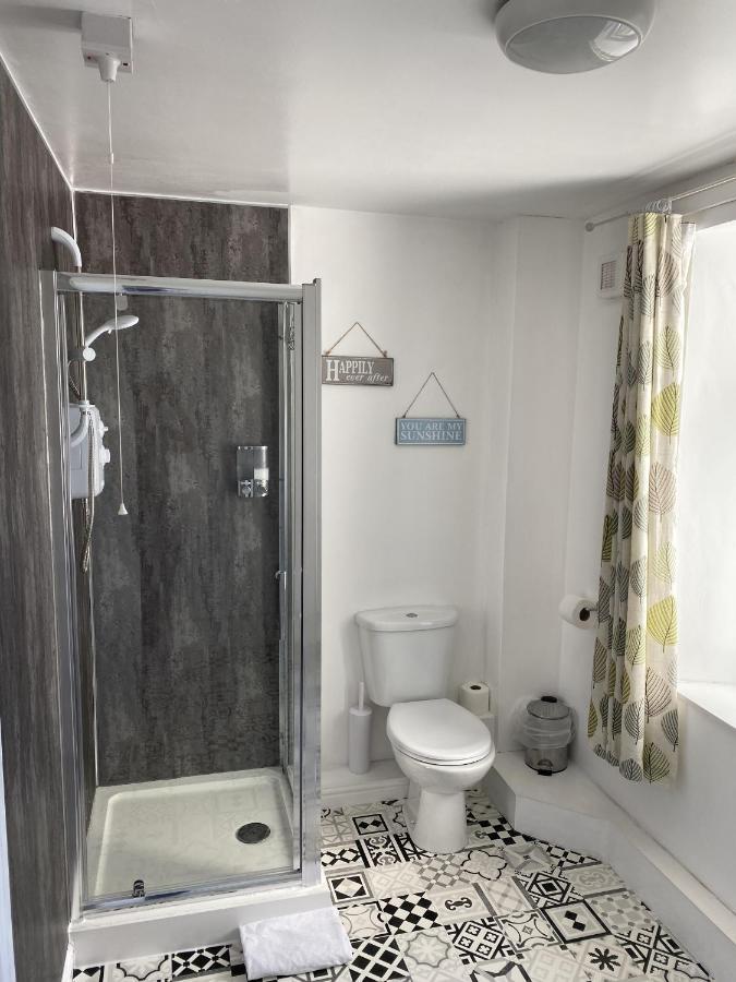 Number 19 Guest House - Self Check In - Under 4 Miles From Barrow In Furness Dalton in Furness Exterior photo